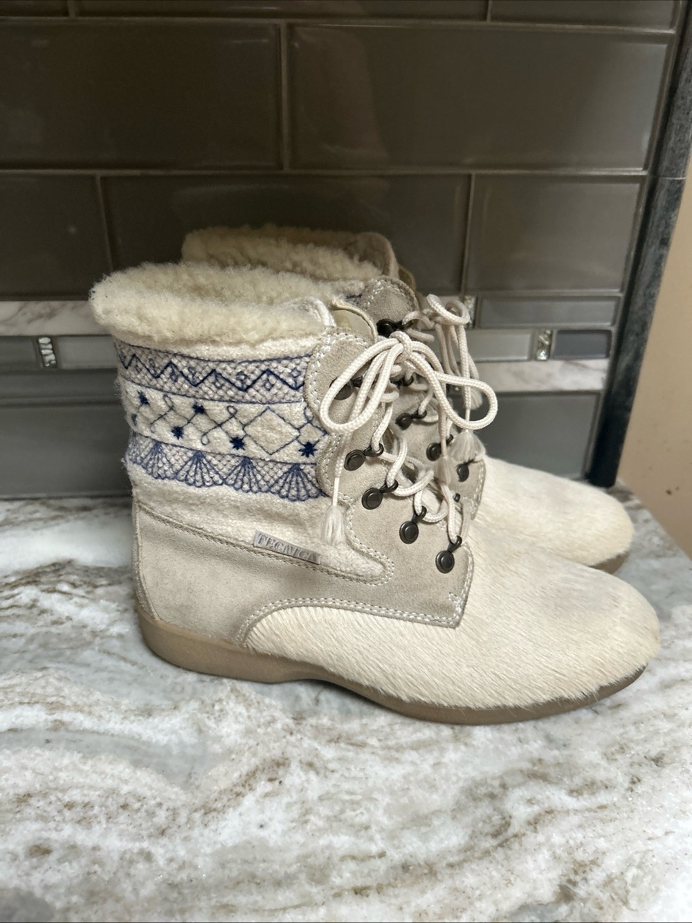Tecnica  Goat Fur bottoms Apre Ski Fur uppers Boots Made in Italy Sz 9 Women